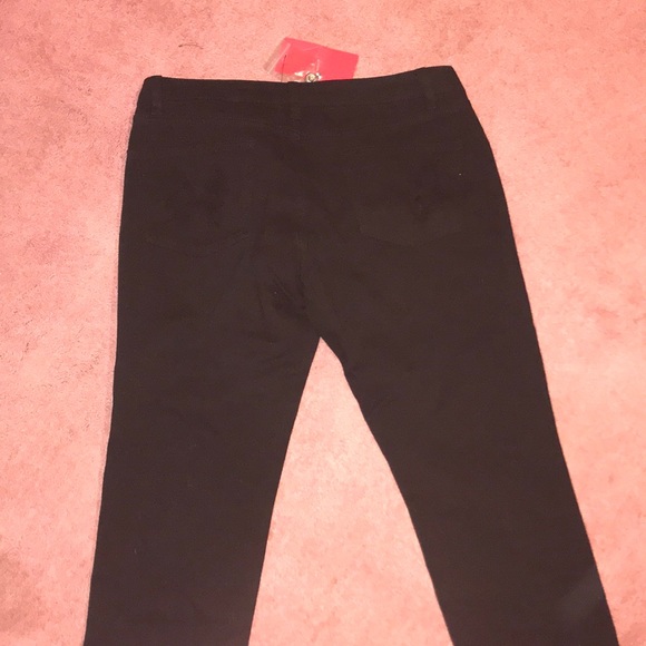 Sale🎉 black low rise ripped jeans NWT - Picture 7 of 7